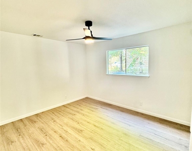 9506 Stonebridge Dr - Photo Thumbnail 25