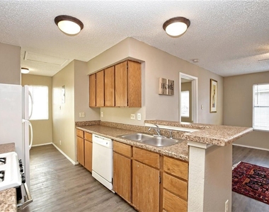5401 Spring Meadow Rd - Photo Thumbnail 8