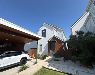 3612 Clary Way - Photo Thumbnail 1