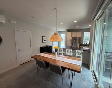 3612 Clary Way - Photo Thumbnail 6