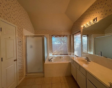 1837 Maize Bend Dr - Photo Thumbnail 21