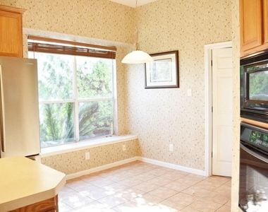 1837 Maize Bend Dr - Photo Thumbnail 2