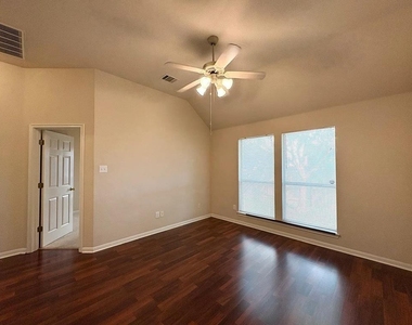 1837 Maize Bend Dr - Photo Thumbnail 13