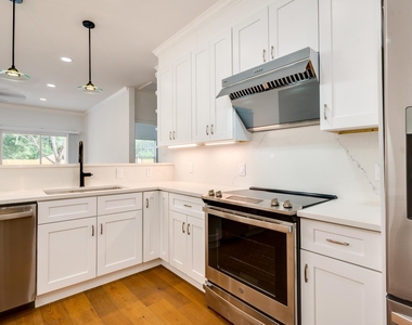 4601 Eilers Ave - Photo Thumbnail 6