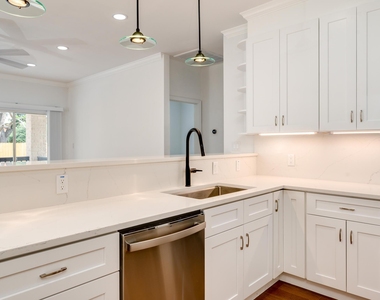 4601 Eilers Ave - Photo Thumbnail 5