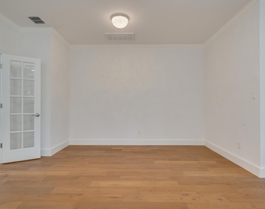 4601 Eilers Ave - Photo Thumbnail 13