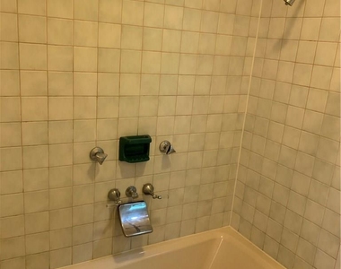 4428 Gillis St - Photo Thumbnail 9