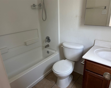 705 Morgan Dr - Photo Thumbnail 7