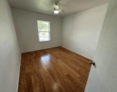 705 Morgan Dr - Photo Thumbnail 12