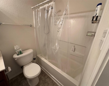 705 Morgan Dr - Photo Thumbnail 13