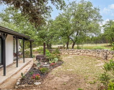 2591 Spring Valley Dr - Photo Thumbnail 7