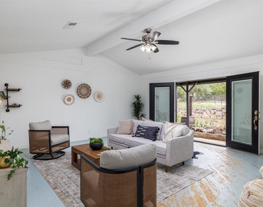2591 Spring Valley Dr - Photo Thumbnail 2