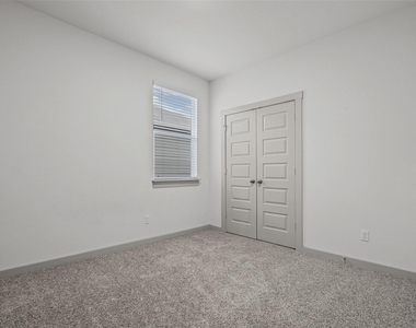 231 Lavaca River Ln - Photo Thumbnail 10