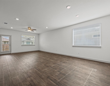 231 Lavaca River Ln - Photo Thumbnail 16
