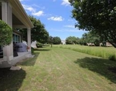 109 Ranier Ln - Photo Thumbnail 17