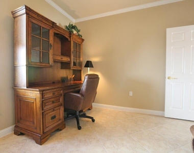 109 Ranier Ln - Photo Thumbnail 12