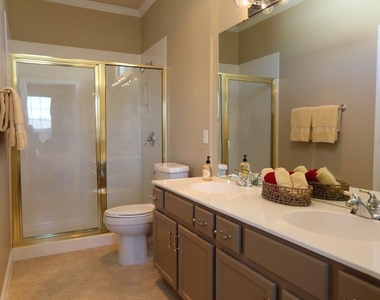 109 Ranier Ln - Photo Thumbnail 11