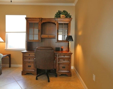 109 Ranier Ln - Photo Thumbnail 13