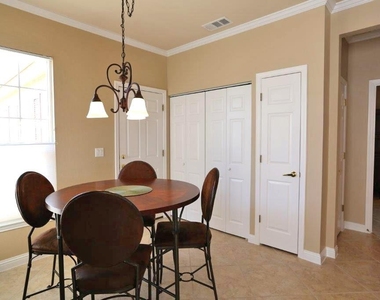 109 Ranier Ln - Photo Thumbnail 4