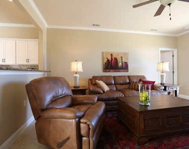 109 Ranier Ln - Photo Thumbnail 5