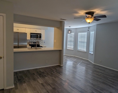 2102 Kirksey Dr - Photo Thumbnail 6