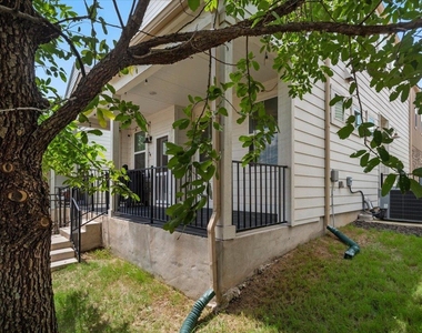 7106 Silver Star Ln - Photo Thumbnail 30