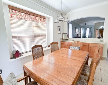 2121 Settlers Park Loop - Photo Thumbnail 6