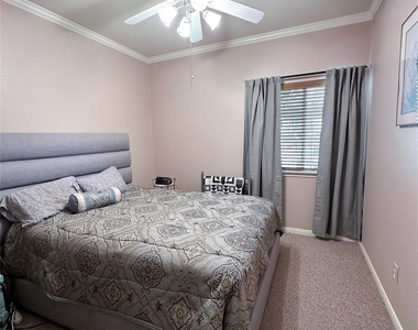 2121 Settlers Park Loop - Photo Thumbnail 14