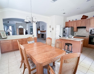 2121 Settlers Park Loop - Photo Thumbnail 7