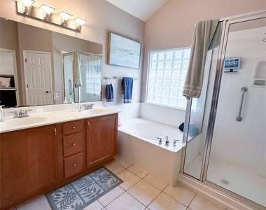 2121 Settlers Park Loop - Photo Thumbnail 13