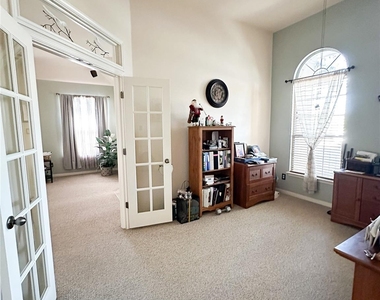 2121 Settlers Park Loop - Photo Thumbnail 4