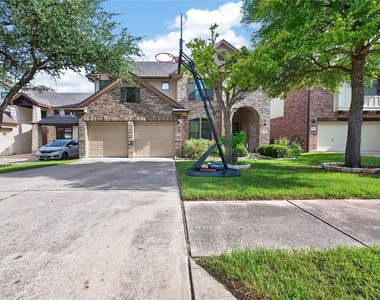 15812 Pearson Brothers Dr - Photo Thumbnail 1