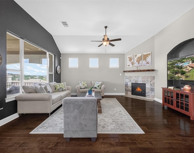 4017 Benetton Way - Photo Thumbnail 15