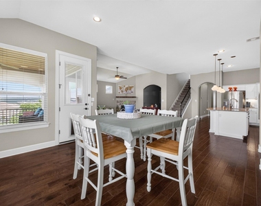 4017 Benetton Way - Photo Thumbnail 12