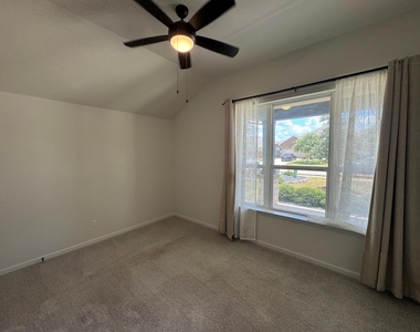 1136 Olympic Ln - Photo Thumbnail 14