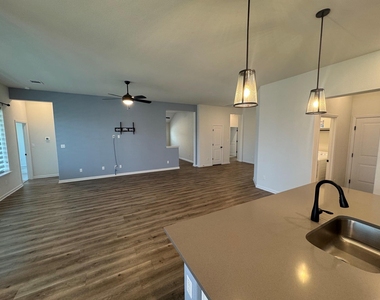 1136 Olympic Ln - Photo Thumbnail 7