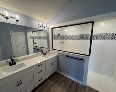 1136 Olympic Ln - Photo Thumbnail 10