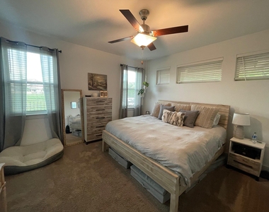 9605 Tanager Ln - Photo Thumbnail 6