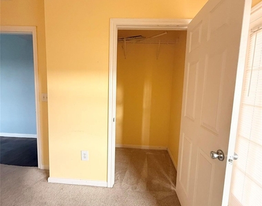 2320 Gracy Farms Ln - Photo Thumbnail 28