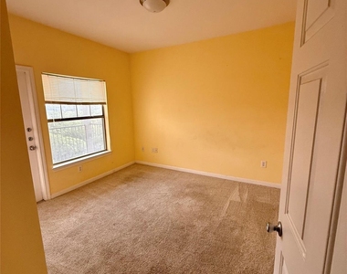 2320 Gracy Farms Ln - Photo Thumbnail 26
