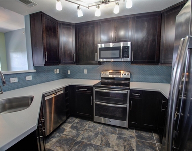 2320 Gracy Farms Ln - Photo Thumbnail 1