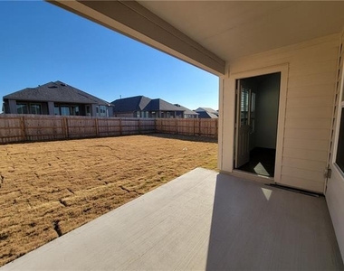 5576 Bellissima Way - Photo Thumbnail 21
