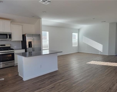 5576 Bellissima Way - Photo Thumbnail 3