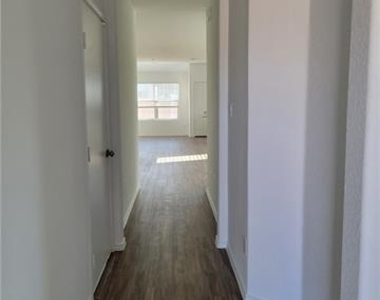 5576 Bellissima Way - Photo Thumbnail 8
