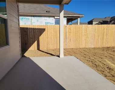 5576 Bellissima Way - Photo Thumbnail 23