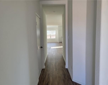 5576 Bellissima Way - Photo Thumbnail 9