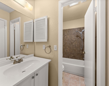 313 Greenlawn Blvd - Photo Thumbnail 17