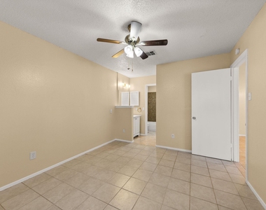 313 Greenlawn Blvd - Photo Thumbnail 15