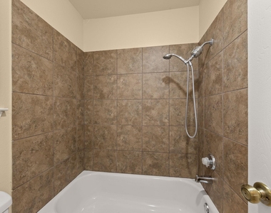 313 Greenlawn Blvd - Photo Thumbnail 18