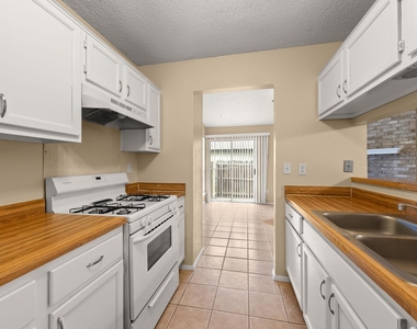 313 Greenlawn Blvd - Photo Thumbnail 14